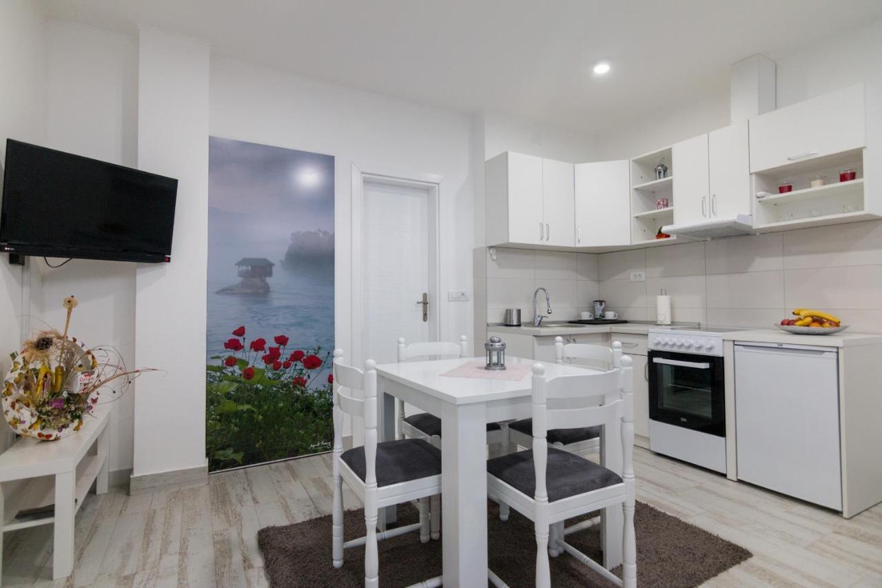 Apartment Bb Баїна-Башта Екстер'єр фото