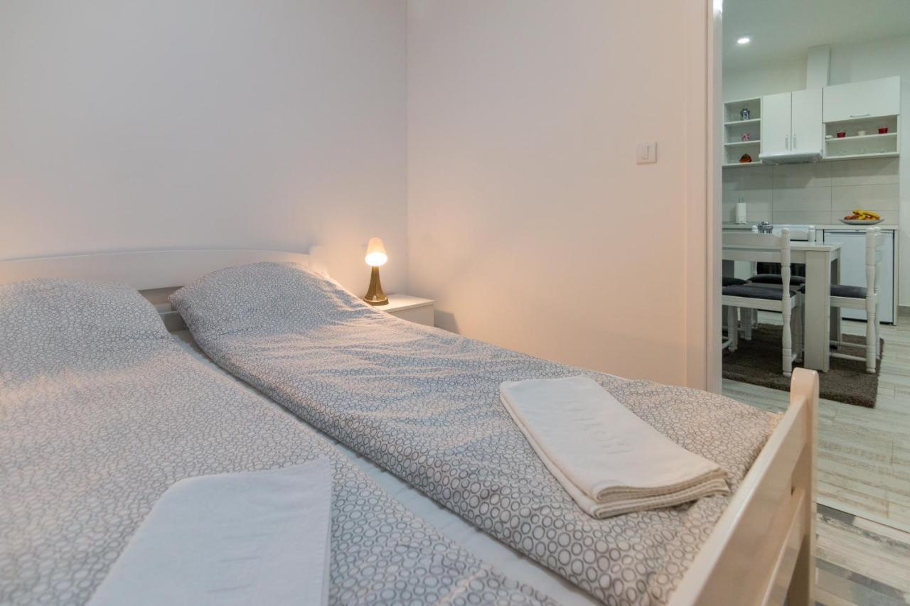 Apartment Bb Баїна-Башта Екстер'єр фото